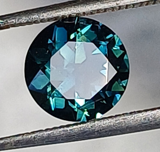 1.9 carat Australian Sapphire Round Brilliant